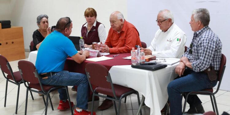 ATIENDE GOBERNADOR JORNADA DE AUDIENCIAS PÚBLICAS