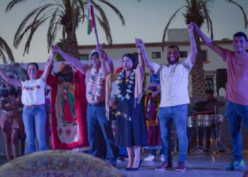“Más que honrado me siento muy comprometido, porque como se dijo desde el inicio de la XIV Administración: aquí en Los Cabos son bienvenidos todos” aseguró el presidente municipal de Los Cabos Oscar Leggs Castro
