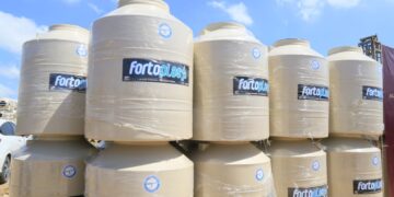 El alcalde de Los Cabos Oscar Leggs Castro sigue fortaleciendo el ejercicio institucional con resultados auténticos para las familias más necesitadas, muestra de ello es la entrega de 150 tinacos