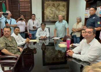 Este martes el presidente municipal Oscar Leggs Castro, se reunió con representantes de las diferentes asociaciones y agrupaciones dedicadas a la defensa y rescate de animales
