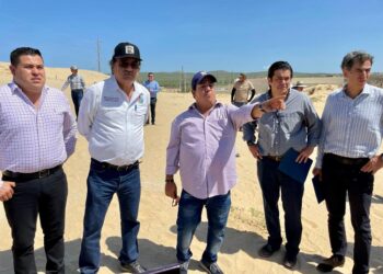 “Pese a señalamientos de quienes no han hecho nada para garantizar el desarrollo de Los Cabos, nosotros podemos decir que la nueva desaladora es un hecho”; así lo puntualizó el alcalde Oscar Leggs Castro desde el área donada