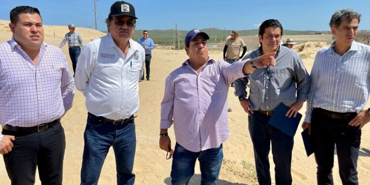 “Pese a señalamientos de quienes no han hecho nada para garantizar el desarrollo de Los Cabos, nosotros podemos decir que la nueva desaladora es un hecho”; así lo puntualizó el alcalde Oscar Leggs Castro desde el área donada