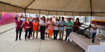Realizó el corte del listón del inicio de las Brigadas Médicas en la colonia Caribe en Cabo San Lucas