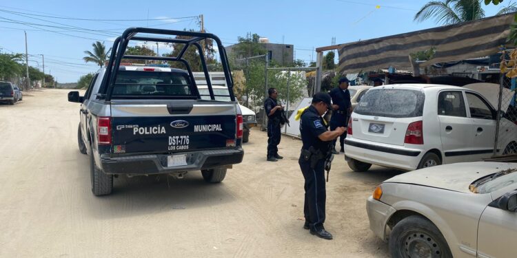 La Dirección General de Seguridad Pública, Policía Preventiva y Tránsito Municipal a cargo del Ing. Jesús Antonio Gómez Rodríguez, atienden los llamados de la población cabeña realizando de forma continua operativos para retirar vehículos chatarra que obstruyan la vía pública.
