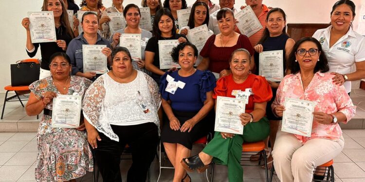 Se han brindado diversos cursos y talleres a las personas servidoras públicas para enriquecer los conocimientos y profesionalizar el trato a la comunidad.