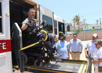 En Cabo San Lucas, imparte talleres y programas tanto dirigido a empresas, instituciones educativas y ciudadanía en general.