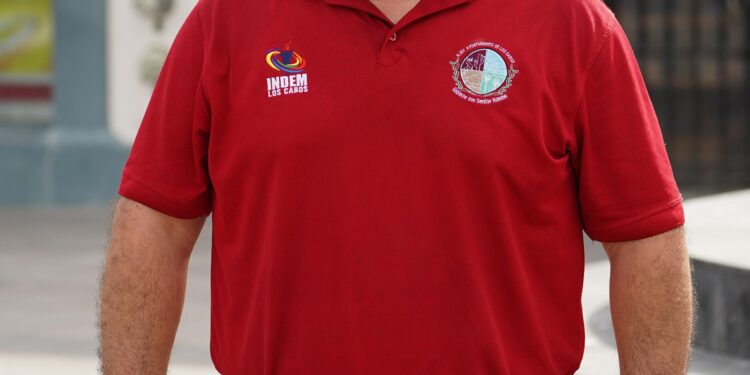 Ricardo Manríquez Castillo dio a conocer que, debido a las lluvias registradas en este municipio tras el paso de Hilary, personal a su cargo lleva a cabo recorridos y jornadas de limpieza para retirar tierra y basura acumulada en las diferentes canchas y unidades deportivas