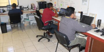 El Gobierno de Los Cabos a través de la Contraloría Municipal brinda atención a las diversas quejas y denuncias que presenta la ciudadanía y/o colaboradores de las dependencias gubernamentales
