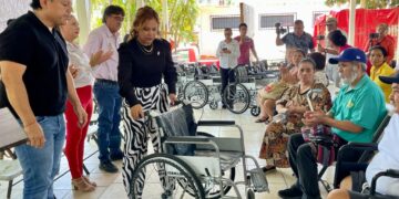 Realizaron la entrega de 18 apoyos asistenciales que se traducen en 16 sillas de ruedas