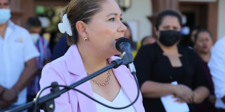 Las quejas y denuncias ciudadanas son escuchadas y atendidas diariamente en cada una de las delegaciones, esto mediante la Contraloría Municipal