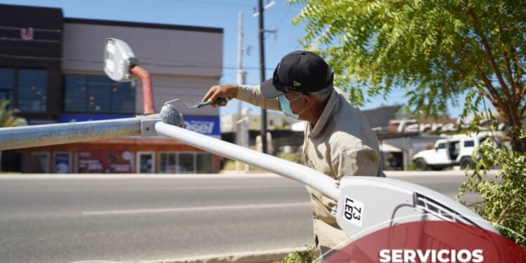 Se han rehabilitado más de 300 luminarias de un total de 400 que fueron afectadas por el paso del huracán Hilary