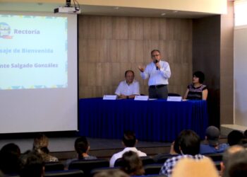 Reciben en la UABCS a estudiantes de nuevo ingreso al posgrado