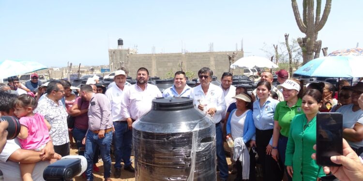 Avanza el tema de electrificación en Mezquite y Altos de Miranda: Antorcha