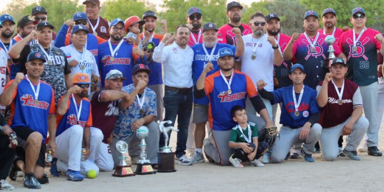 Con gran éxito se realiza la primera edición de la Copa RV Sóftbol en La Paz