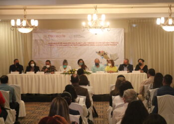 PARTICIPARON 180 DOCENTES DE BCS EN PROCESO DE ELABORACIÓN DE LIBROS DE TEXTO GRATUITOS
