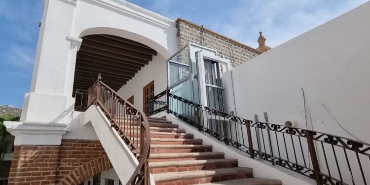 INSTALA GOBIERNO DEL ESTADO ELEVADOR EN CENTRO CULTURAL LA PAZ