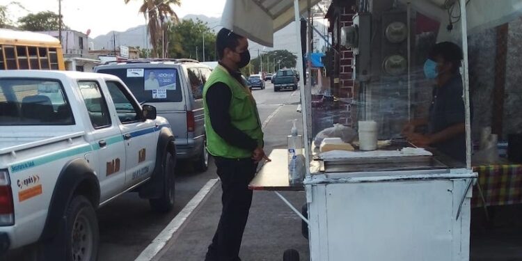 RESTABLECE COEPRIS VENTA DE ALIMENTOS EN VÍA PÚBLICA EN GUERRERO NEGRO, VIZCAÍNO Y MULEGÉ PUEBLO