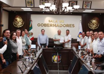 RECIBE GOBIERNO DEL ESTADO, PLIEGO PETITORIO DEL SINDICATO DE BURÓCRATAS