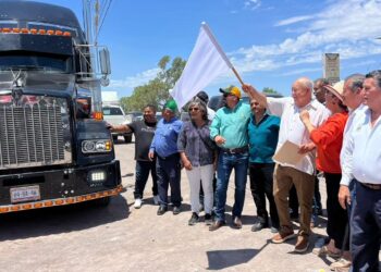 DA GOBERNADOR VCC BANDERAZO DE SALIDA A 3 MIL TONELADAS DE EXCEDENTE DE TRIGO HACIA SONORA