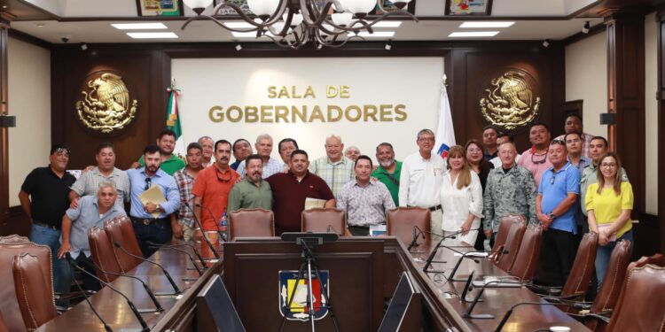 UNIDOS, GOBIERNO DE BCS Y TRANSPORTISTAS DE LOS CABOS, MEJORARÁN SERVICIOS