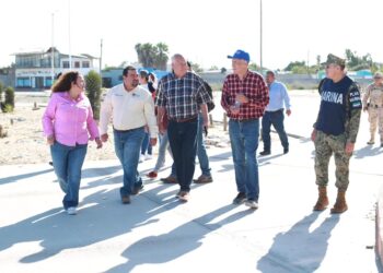 EVALÚAN DAÑOS EN GUERRERO NEGRO: RECORRE GOBERNADOR VCC ZONAS AFECTADAS