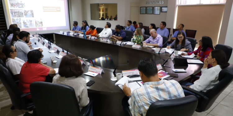 Presenta DIF Municipal La Paz informe de actividades ante la Junta de Gobierno