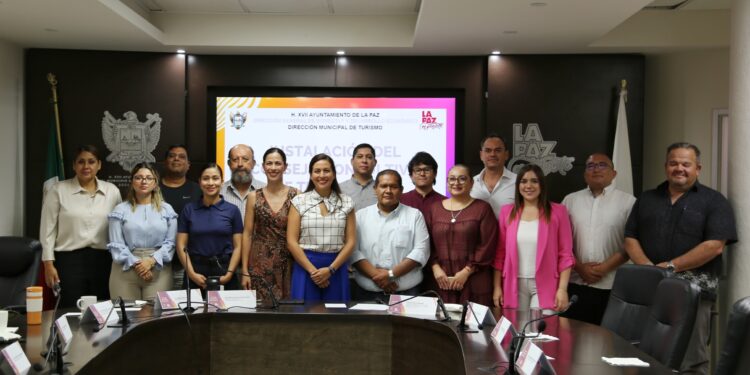 Buscarán sector público y privado mejorar los servicios turísticos en La Paz