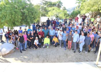 El Gobierno de Los Cabos que preside Oscar Leggs Castro a través del equipo de Servicios Públicos encabezó la campaña de limpieza número 23 en el parque recreativo San Judas Tadeo de la colonia Lomas del Faro en la delegación de Cabo San Lucas