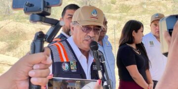 Banderazo de inicio de la obra de construcción del pozo #5