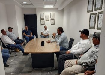 Fortalecen acciones para garantizar la seguridad y servicios en las playas del municipio