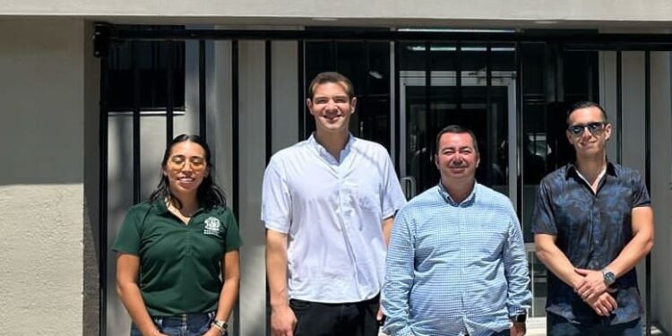 Alcalde Oscar Leggs Castro, atendió la invitación del municipio de Ensenada con el objetivo de dar inicio a los trabajos colaborativos y de alianzas como ciudades hermanas.