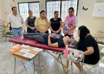 En Los Cabos más de 3 mil personas han egresado de los cursos y talleres que se ofrecen a través de los Centros de Desarrollo Comunitario