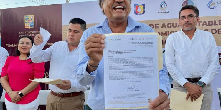 Realizan banderazo de inicio de la obra de construcción de 3 mil 600 tomas domiciliaria