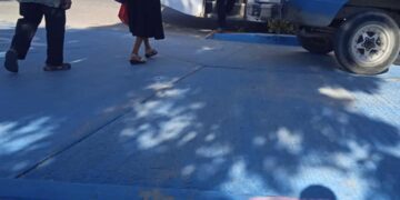 Exhorta la Dirección Municipal de Transporte del XIV Ayuntamiento a estudiantes que no reciban el 50% de descuento en las unidades de transporte público