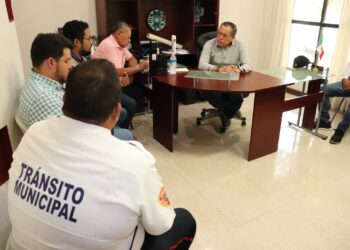 Se reúnen funcionarios para integrar comité de contraloría social