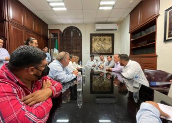 La Dra. Ana Luisa Guluarte, directora de Servicios de Salud de la SSA en Baja California Sur, acordaron reforzar las estrategias para erradicar los casos de dengue en este municipio