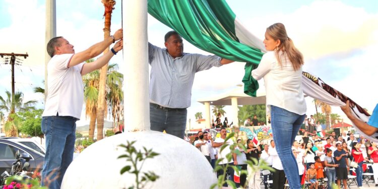 Trabajan en la organización de las distintas actividades para conmemorar el 207° aniversario del inicio de la Independencia