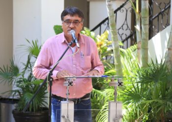 El alcalde del XIV Ayuntamiento de Los Cabos Oscar Leggs Castro, anunció que los cambios y enroques al interior de las diferentes dependencias municipales continuarán dándose