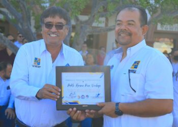 Entrega de reconocimientos al personal sindicalizado de la Tesorería General Municipal con más de 20 años de servicio.