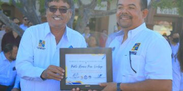 Entrega de reconocimientos al personal sindicalizado de la Tesorería General Municipal con más de 20 años de servicio.