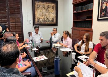El director municipal de Educación Jorge Ernesto Servín, hizo extensiva la invitación a la población a participar en los eventos a realizarse en este mes patrio