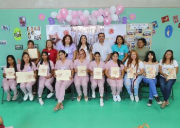 Dieron por concluidos los trabajos de los cursos y talleres del Centro de Desarrollo Comunitario