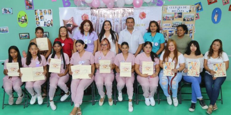 Dieron por concluidos los trabajos de los cursos y talleres del Centro de Desarrollo Comunitario