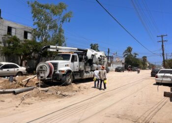 Tras el paso de las recientes lluvias en el municipio de Los Cabos, se incrementaron los derrames de aguas residuales por taponamientos en los colectores