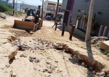 Es prioridad sanear calles, avenidas y caminos vecinales de todo el municipio, con el fin de restablecer la circulación vehicular lo antes posible