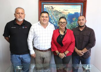 Ingeniero Ismael Rodríguez Piña, se reunió con la encargada del despacho de la oficina de representación de la Procuraduría Federal de Protección al Ambiente (PROFEPA), la doctora Andrea Marcela Geyer Villalpando, con el objetivo de coordinar proyectos importantes en materia hídrica, y obtener una nueva inversión en plantas de tratamiento para el municipio de Los Cabos.