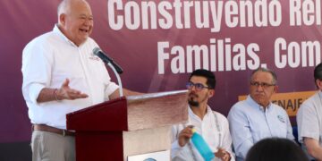 El Gobierno del Estado, a través del Sistema para el Desarrollo Integral de la Familia, dio comienzo al diplomado “Construyendo Relaciones Democráticas en las Familias