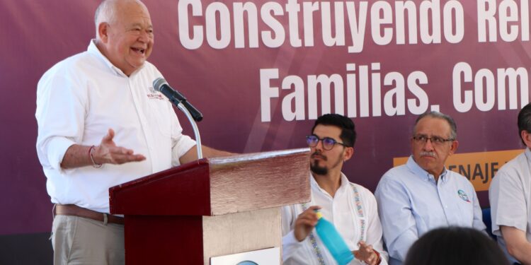 El Gobierno del Estado, a través del Sistema para el Desarrollo Integral de la Familia, dio comienzo al diplomado “Construyendo Relaciones Democráticas en las Familias