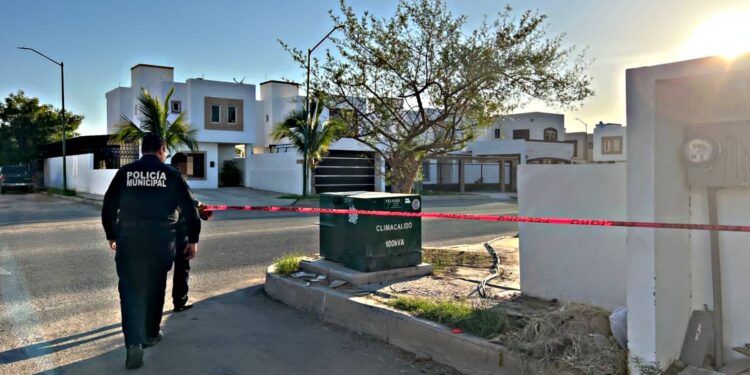 Entérate-exploto transformador en colonia arboledas los vecinos manifiestan que ya habían reportado.