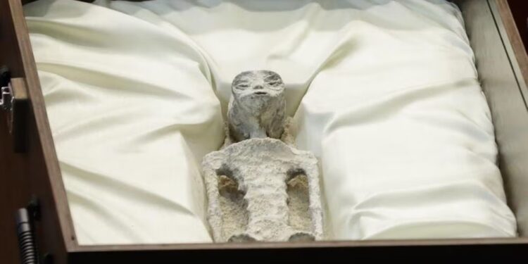 Jaime Maussan hace descubrimiento de Cuerpos Momificados No Identificados en la Cámara de Diputados